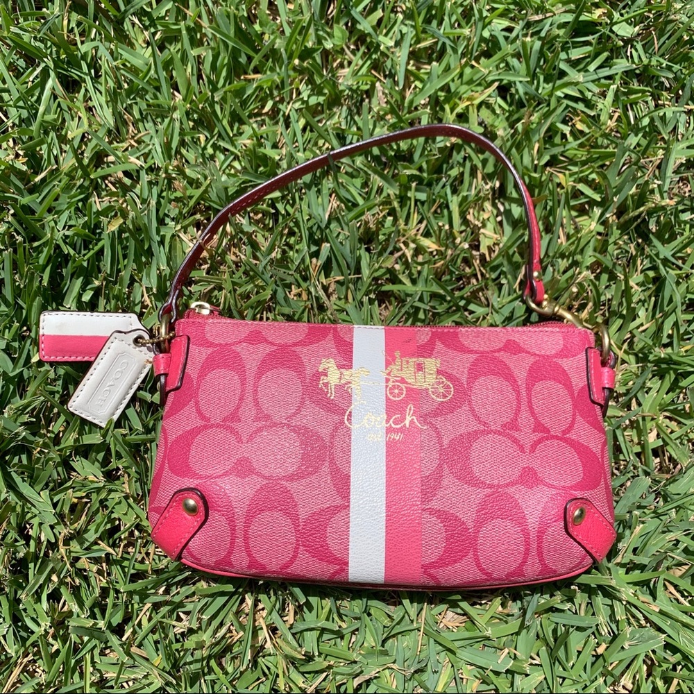 SOLD FOR $10 Y2K Pink Coach Purse/Wrist Slit